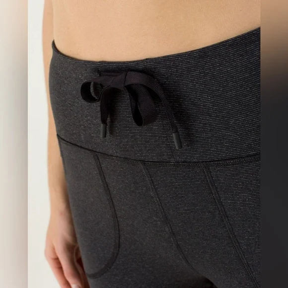 Lululemon Skinny Will Pants / Size 4 - Picture 3 of 12